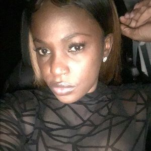 Meet your Posher, Alicia